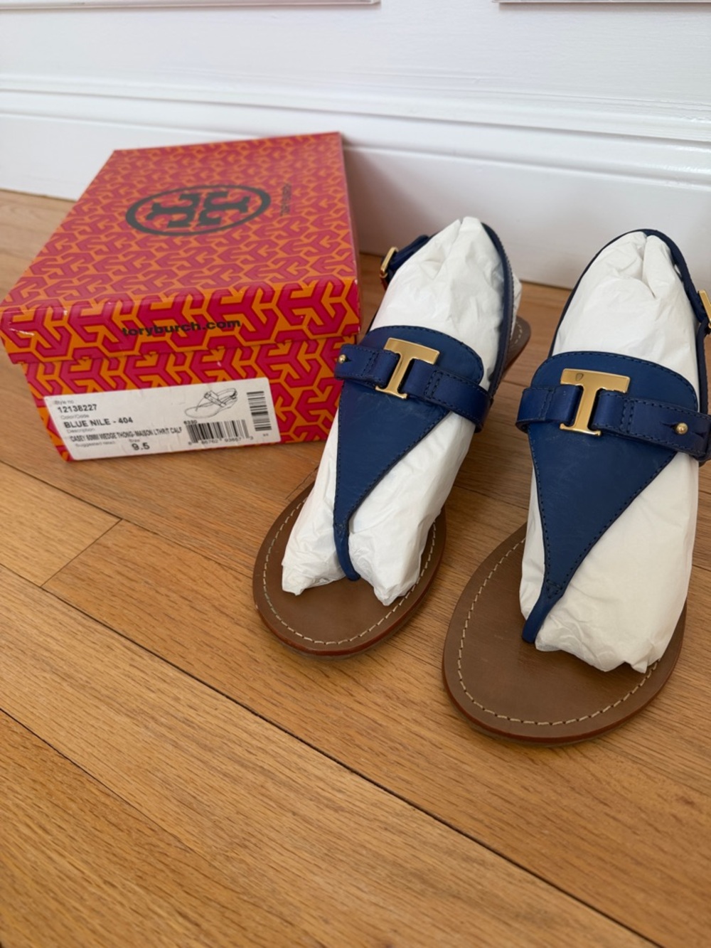 Tory Burch Navy Leather T-Logo Sandals Blue Nile Casey 60 MM wedge thong 9.5